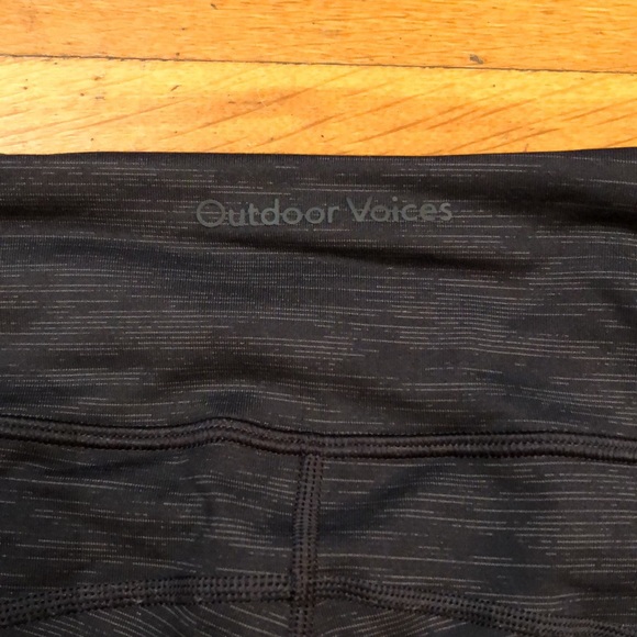 Outdoor Voices Warm-Up 7/8th Leggings in Charcoal, size XS - Picture 9 of 12